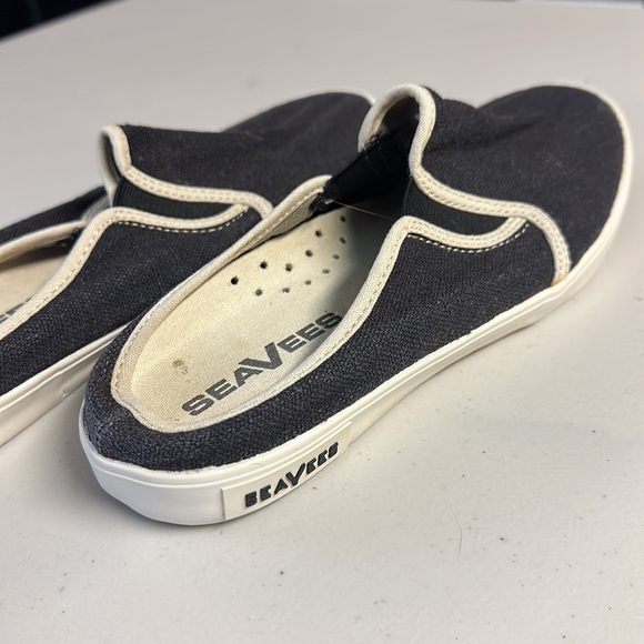 SeaVees women’s slip ons.  Size 8.5 - Picture 3 of 6